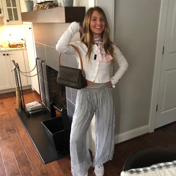 Meet your Posher, Addison - Picture 12 of 12